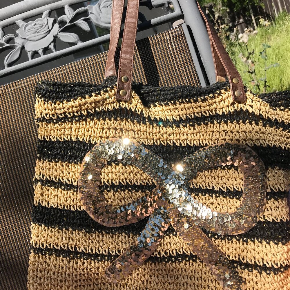 AXES Femme New without tag Japanese straw tote